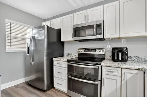 9450 Poinciana Place Davie FL 33324
