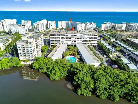 3589 S Ocean Boulevard South Palm Beach FL 33480