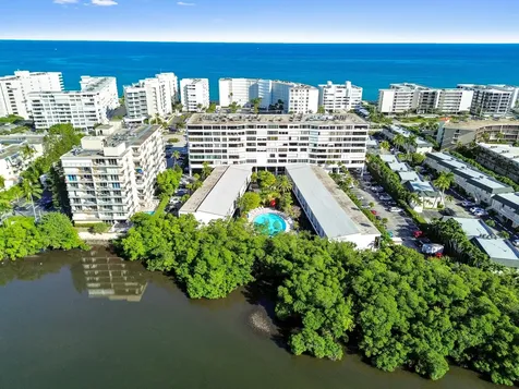 3589 S Ocean Boulevard South Palm Beach FL 33480