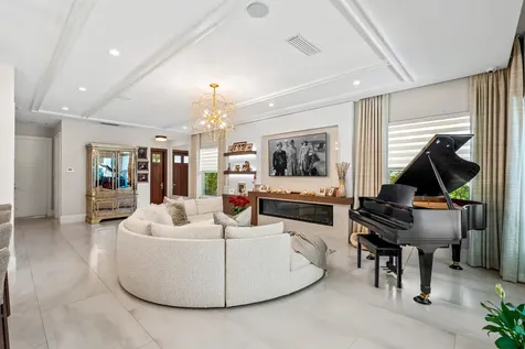 436 Ne Wavecrest Way Boca Raton FL 33432