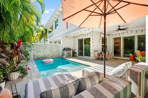 436 Ne Wavecrest Way Boca Raton FL 33432