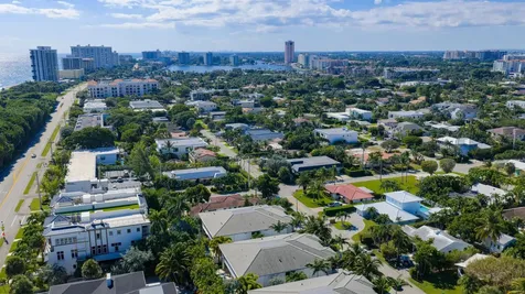 436 Ne Wavecrest Way Boca Raton FL 33432