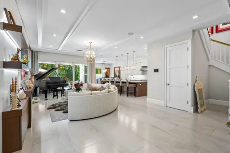 436 Ne Wavecrest Way Boca Raton FL 33432