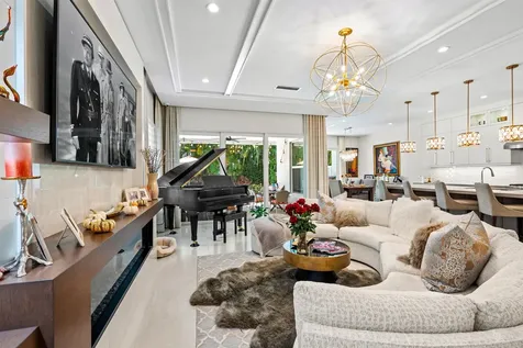 436 Ne Wavecrest Way Boca Raton FL 33432