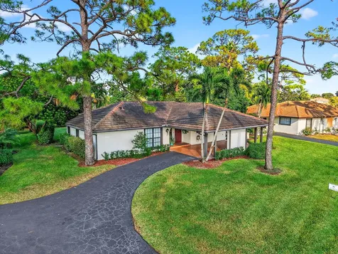 435 Pine Villa Drive Atlantis FL 33462