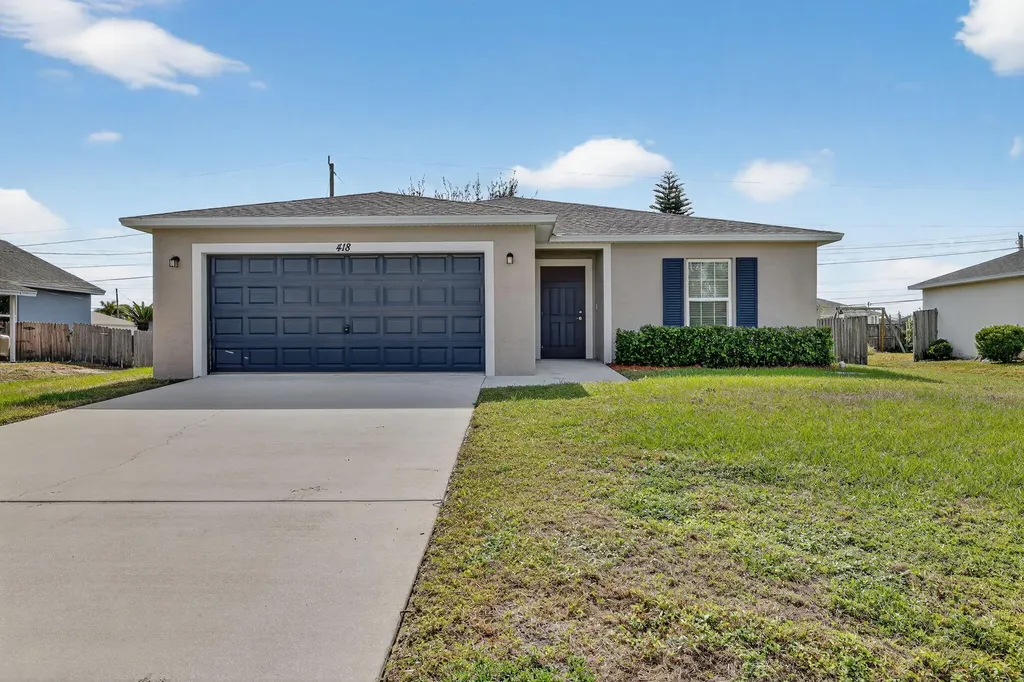 418 Sw Fields Avenue Port Saint Lucie FL 34953