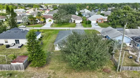 418 Sw Fields Avenue Port Saint Lucie FL 34953