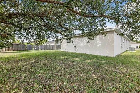 418 Sw Fields Avenue Port Saint Lucie FL 34953
