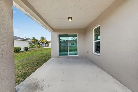 418 Sw Fields Avenue Port Saint Lucie FL 34953