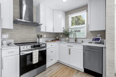 512 49th Street West Palm Beach FL 33407