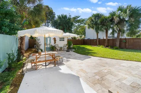 512 49th Street West Palm Beach FL 33407