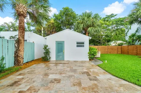 512 49th Street West Palm Beach FL 33407