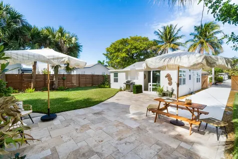 512 49th Street West Palm Beach FL 33407