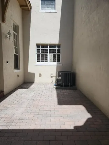 2413 NW 7th Street Boynton Beach FL 33426