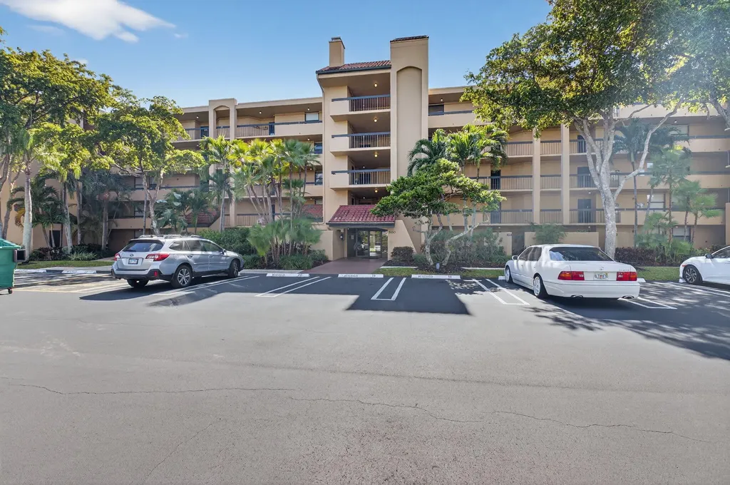 500 Egret Circle Delray Beach FL 33444