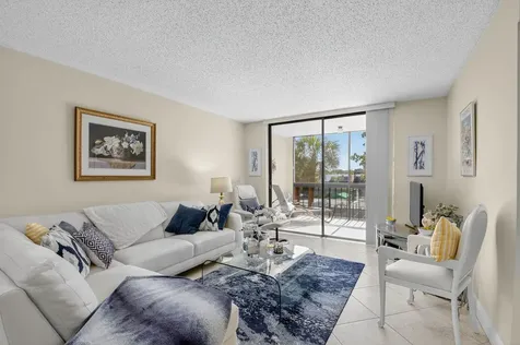 500 Egret Circle Delray Beach FL 33444