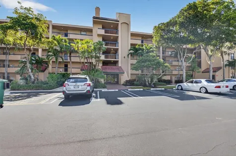500 Egret Circle Delray Beach FL 33444