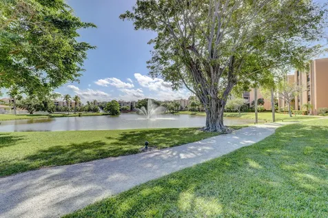 500 Egret Circle Delray Beach FL 33444