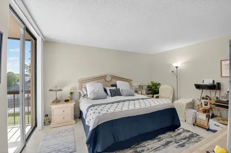 500 Egret Circle Delray Beach FL 33444