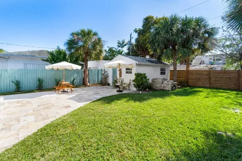 512 49th Street West Palm Beach FL 33407