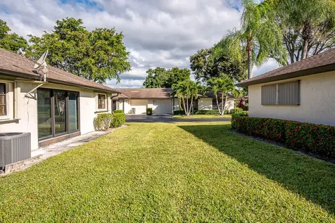 4760 Greentree Way Boynton Beach FL 33436