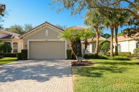 8813 Champions Way Port Saint Lucie FL 34986