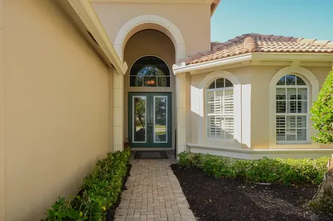 8813 Champions Way Port Saint Lucie FL 34986
