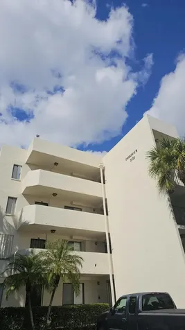 3138 Via Poinciana Lake Worth FL 33467