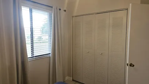 3138 Via Poinciana Lake Worth FL 33467