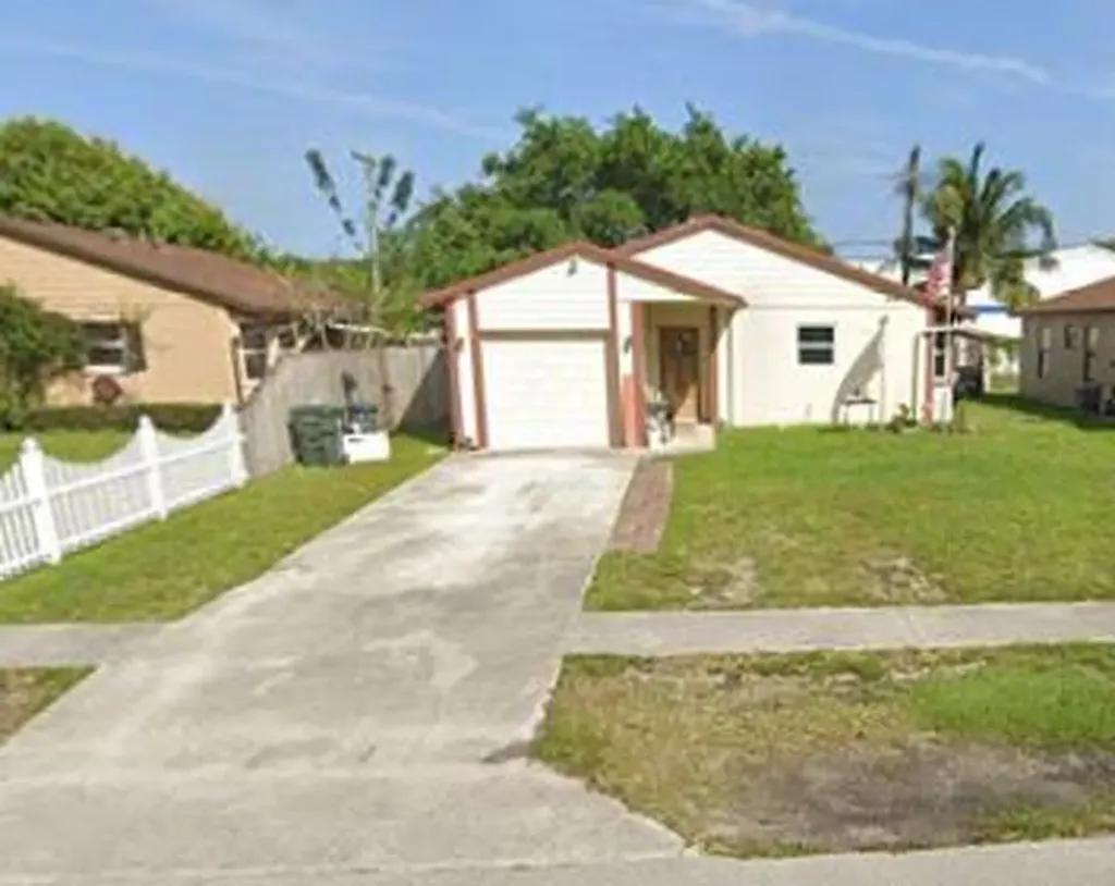444 Broward Avenue Greenacres FL 33463