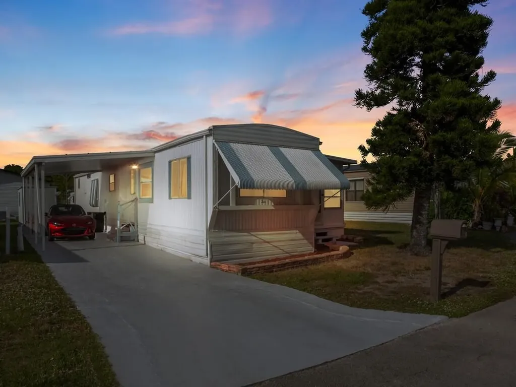 10 Desoto Lane Port Saint Lucie FL 34952