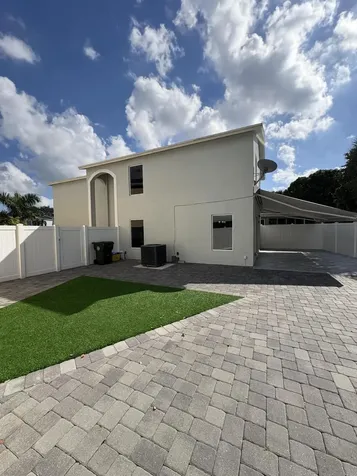 4243 Pine Hollow Circle Greenacres FL 33463