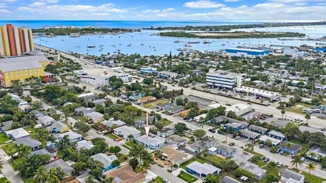 135 E 28th Street Riviera Beach FL 33404