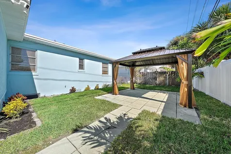135 E 28th Street Riviera Beach FL 33404
