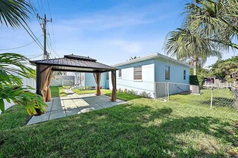 135 E 28th Street Riviera Beach FL 33404