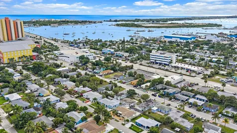 135 E 28th Street Riviera Beach FL 33404