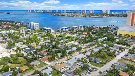 135 E 28th Street Riviera Beach FL 33404