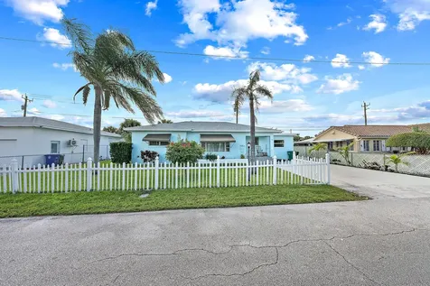 135 E 28th Street Riviera Beach FL 33404