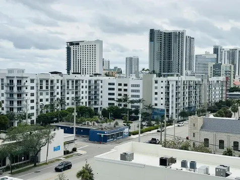 533 Ne 3rd Avenue Fort Lauderdale FL 33301