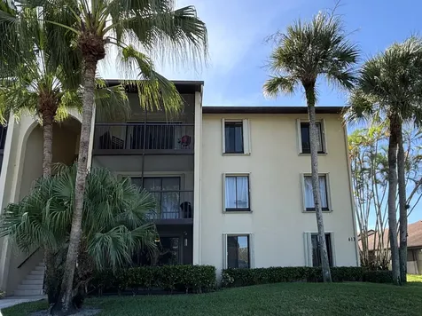 617 Sea Pine Way Greenacres FL 33415