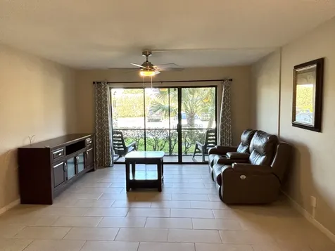 617 Sea Pine Way Greenacres FL 33415
