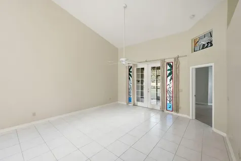 1657 Sw Harbour Isles Circle Port Saint Lucie FL 34986