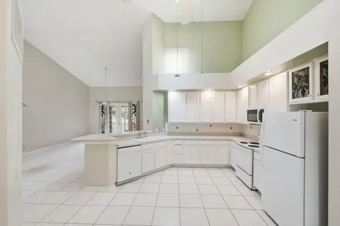 1657 Sw Harbour Isles Circle Port Saint Lucie FL 34986