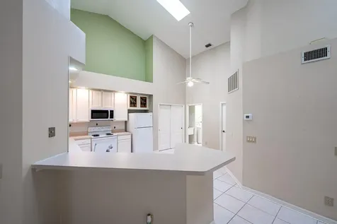 1657 Sw Harbour Isles Circle Port Saint Lucie FL 34986