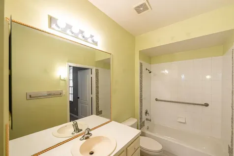 1657 Sw Harbour Isles Circle Port Saint Lucie FL 34986
