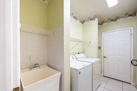 1657 Sw Harbour Isles Circle Port Saint Lucie FL 34986
