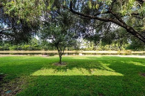 1657 Sw Harbour Isles Circle Port Saint Lucie FL 34986