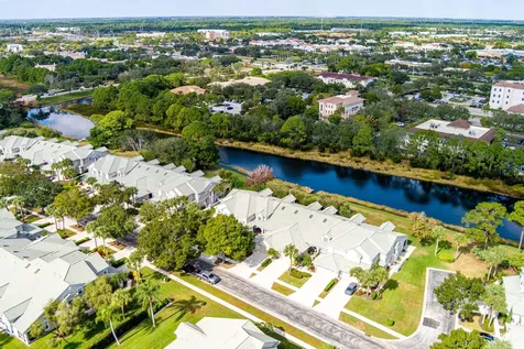 1657 Sw Harbour Isles Circle Port Saint Lucie FL 34986