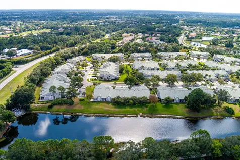 1657 Sw Harbour Isles Circle Port Saint Lucie FL 34986