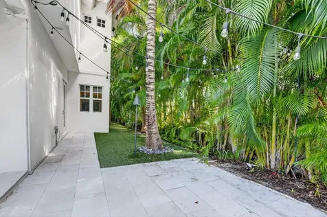 200 NW 10th Street Boca Raton FL 33432